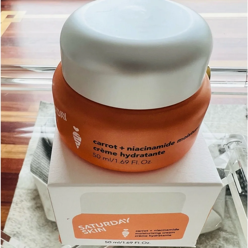 Saturday Skin Carrot + Niacinamide Moisturizing Cream